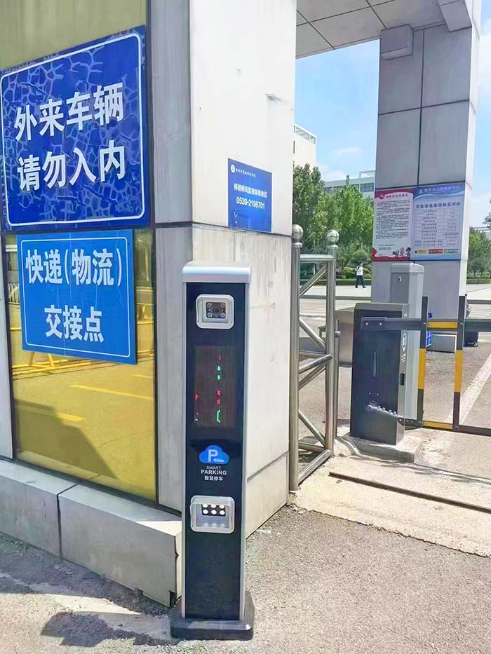 學(xué)校大門車牌識別系統(tǒng)