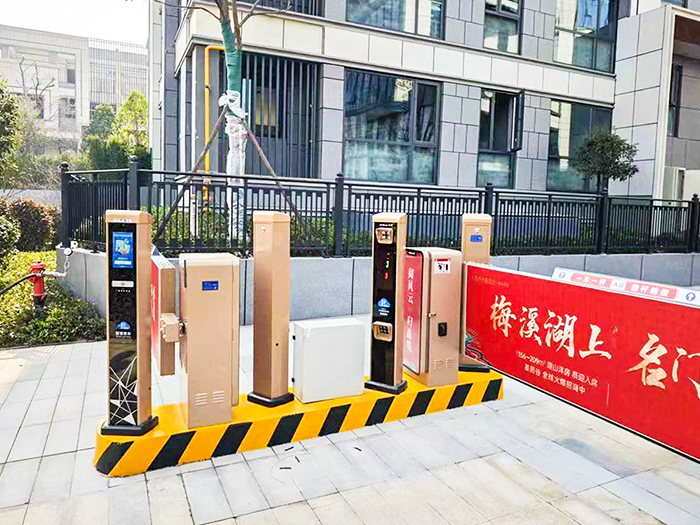 某小區(qū)采用安快車(chē)牌識(shí)別系統(tǒng)